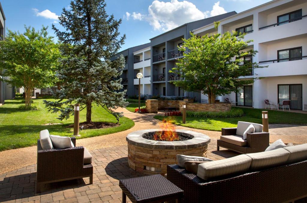 Courtyard by Marriott Dulles Airport Herndon/Reston Main image 1